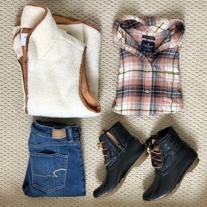 Old Navy Sherpa Vest Size Large NWT